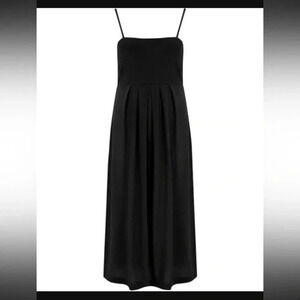 PLANET LOVING COMPANY
Day & Nightdress - Jet Black